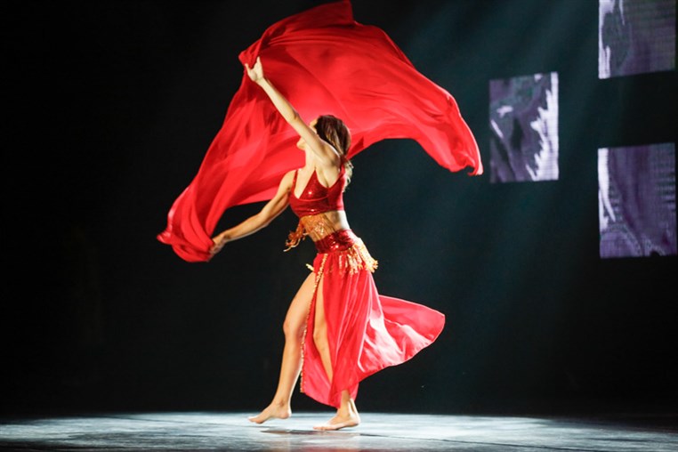 Tribe Dance Hold Your Dream 
